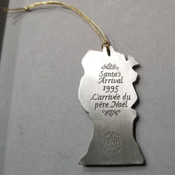 (Vintage) Avon 1995 Holiday Pewter Ornament - "Santa's Arrival" - Picture 2 of 6